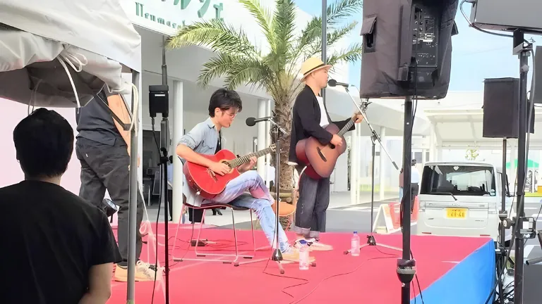 かりゆし58前川さんとギタリストYOSHIROさん